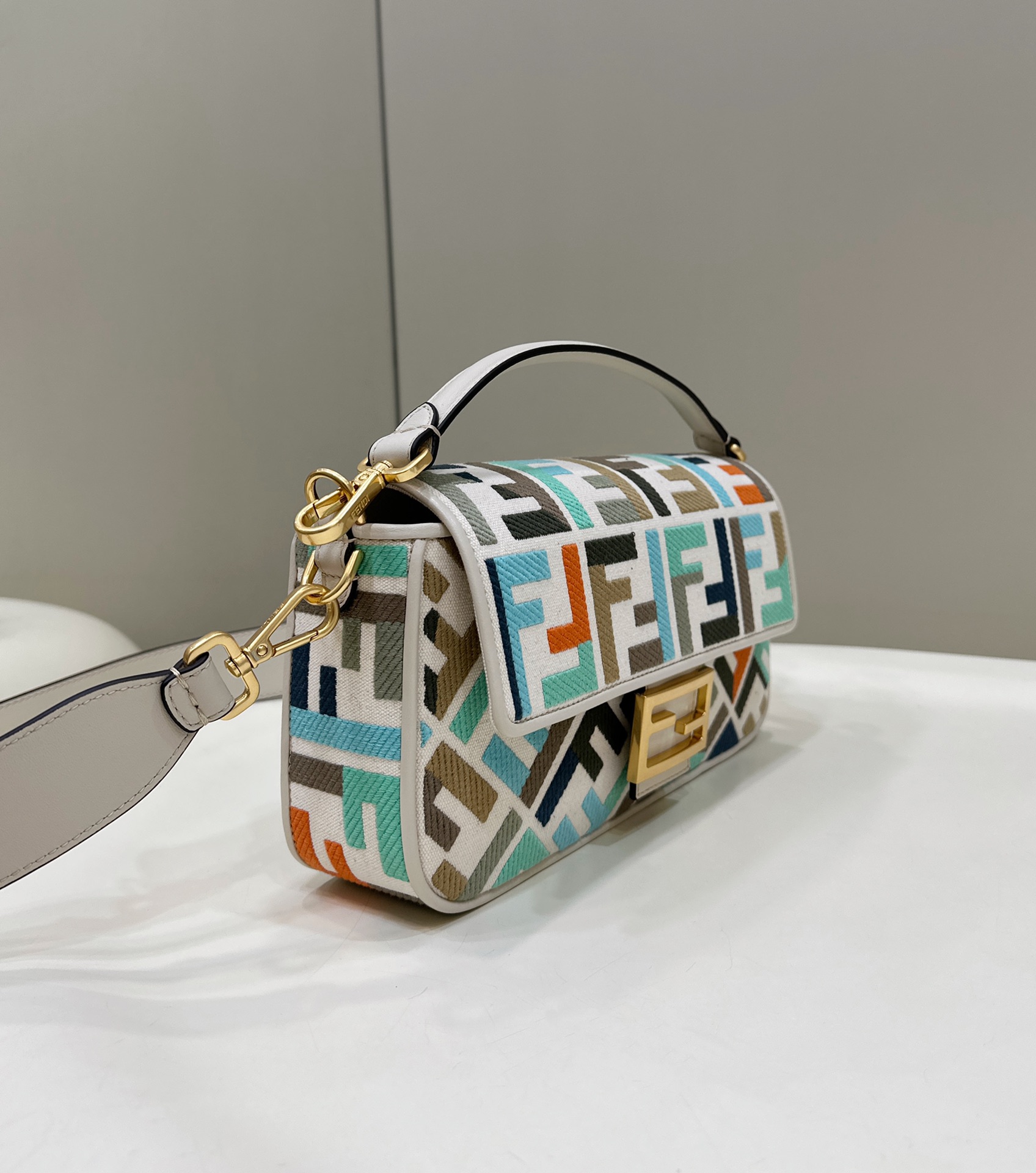 Fendi Medium Baguette FF Canvas Embroidery Shoulder Bag Multicolor/White